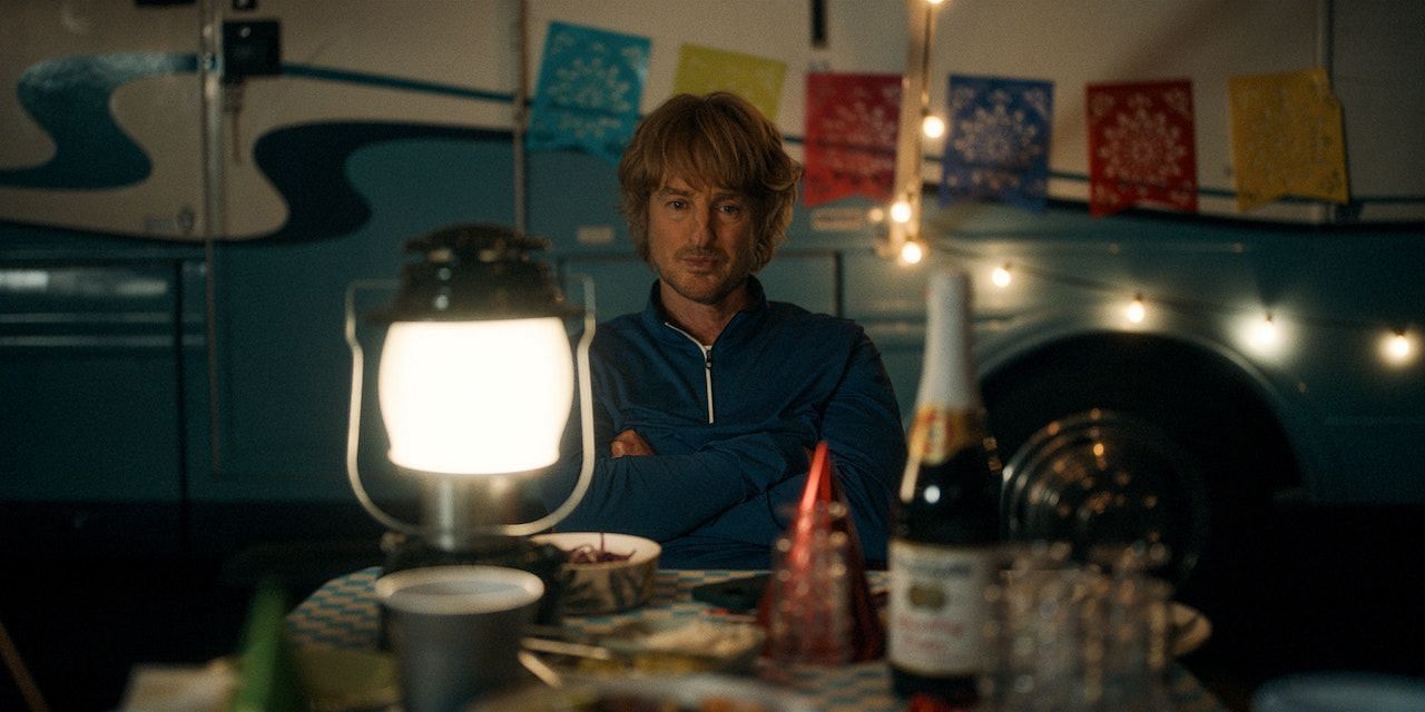 Owen Wilson as Pryce Cahill as seen in the sports comedy series Stick season 1. (Image via tv.apple.com)